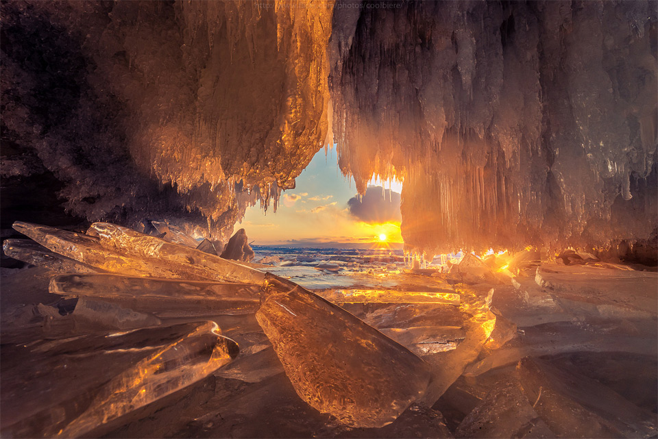 sunset-through-ice-cave-lake-baikal-russ